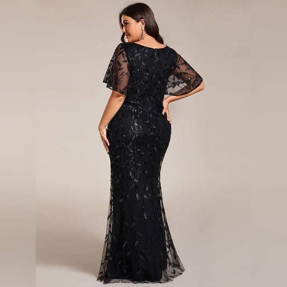 🆕 Fashion Plus Size V Neck Mermaid Sequin & Tulle Evening Dress - Picture 2 of 3